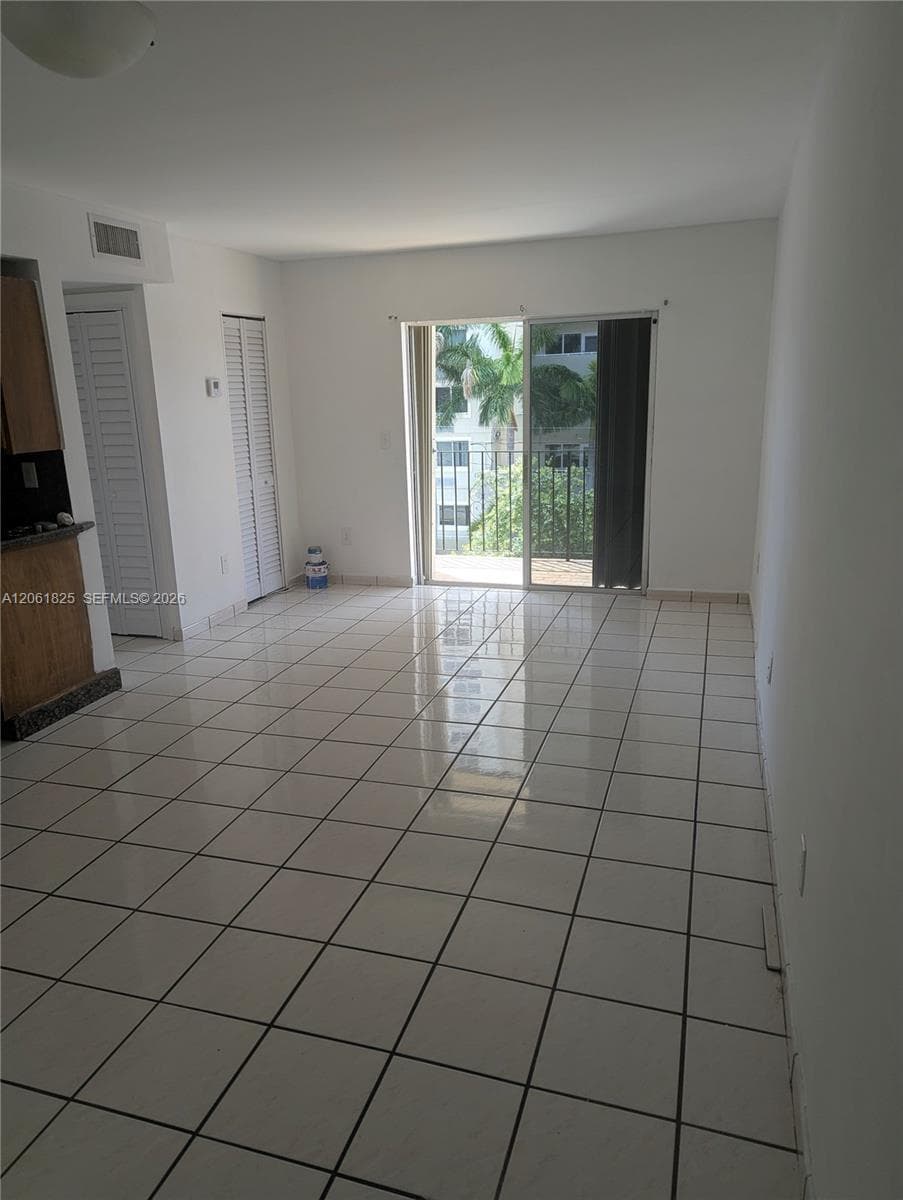 1051 SW 1st St # 411, Miami FL 33130 - Miami, FL - Photo 1