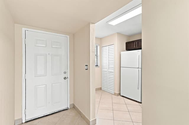9938 NOB HILL Lane # 9938, Sunrise FL 33351 - Sunrise, FL - Photo 5