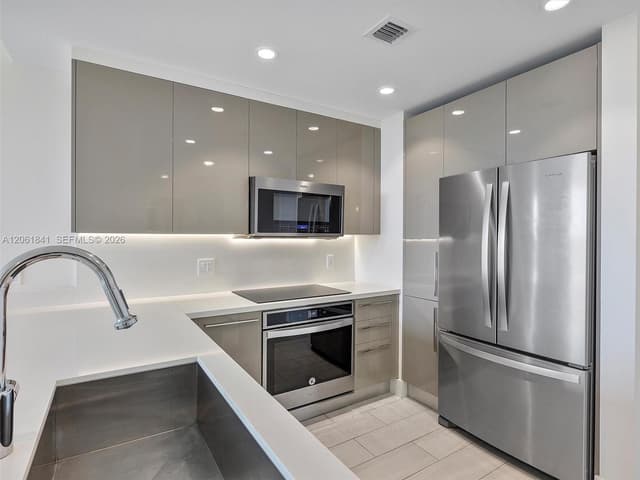 2000 Metropica Way # 502, Sunrise FL 33323 - Sunrise, FL - Photo 5