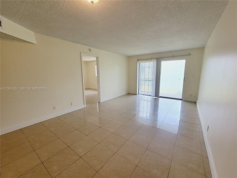 8040 N Colony Cir N # 108, Tamarac FL 33321