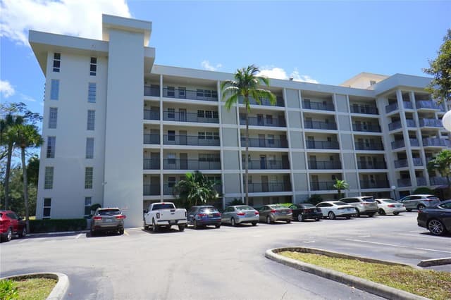 2600 S COURSE Drive # 410, Pompano Beach FL 33069 - Pompano Beach, FL - Photo 2