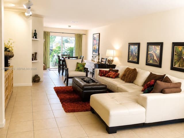 224 Sea View Dr # 104, Key Biscayne FL 33149 - Key Biscayne, FL - Photo 2