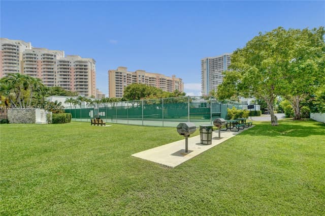 224 Sea View Dr # 104, Key Biscayne FL 33149 - Key Biscayne, FL - Photo 7