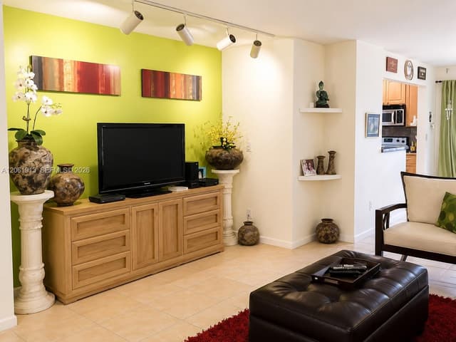 224 Sea View Dr # 104, Key Biscayne FL 33149 - Key Biscayne, FL - Photo 3
