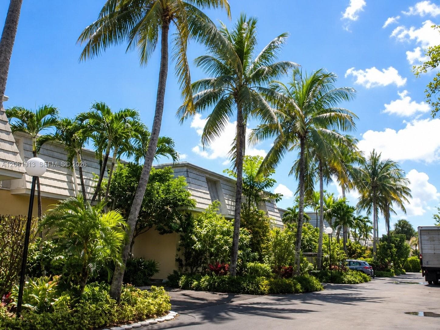 224 Sea View Dr # 104, Key Biscayne FL 33149 - Key Biscayne, FL - Photo 1