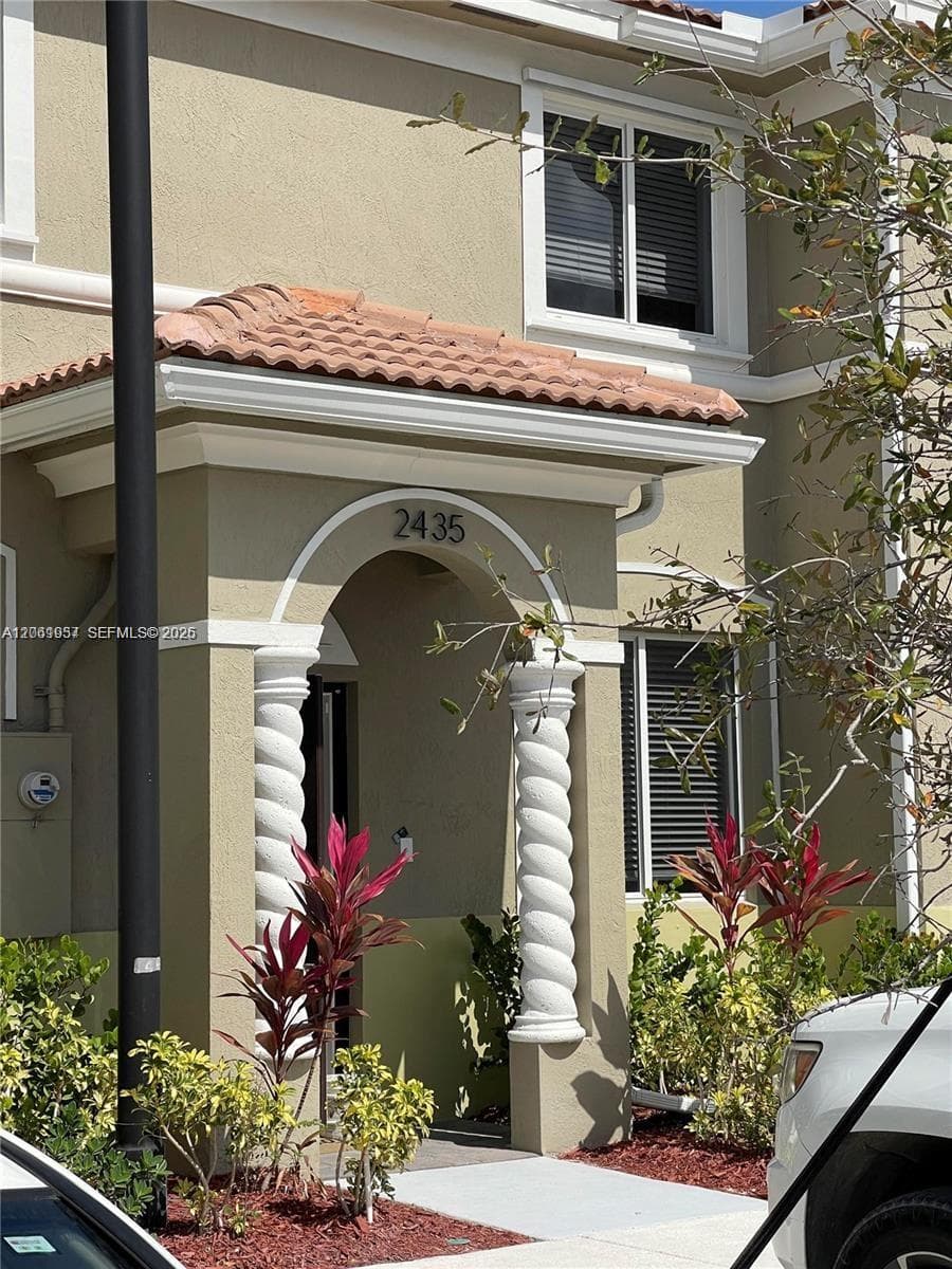 2435 SE 11th St, Homestead FL 33035 - Homestead, FL - Photo 1