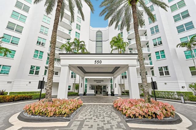 550 SE Mizner Boulevard # B206, Boca Raton FL 33432 - Boca Raton, FL - Photo 2