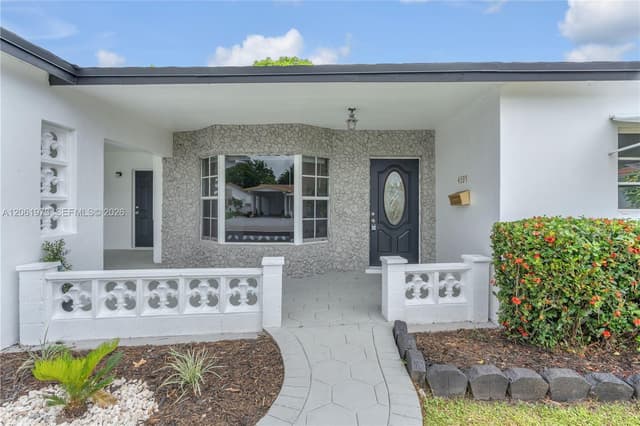 4595 NW 43rd Ct, Lauderdale Lakes FL 33319 - Lauderdale Lakes, FL - Photo 4