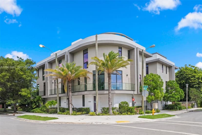 2688 SW 25th Ave, Miami FL 33133
