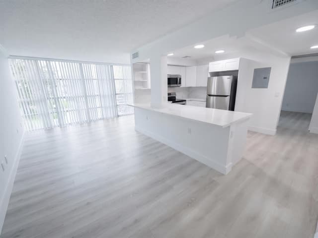 801 Three Islands Boulevard # 209, Hallandale Beach FL 33009 - Hallandale Beach, FL - Photo 2