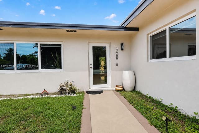 17200 NE 15th Ave, North Miami Beach FL 33162 - North Miami Beach, FL - Photo 5