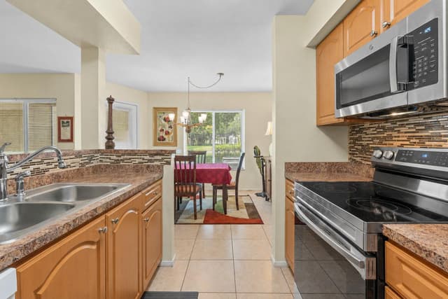 2361 NW 33rd Street # 603, Oakland Park FL 33309 - Oakland Park, FL - Photo 4