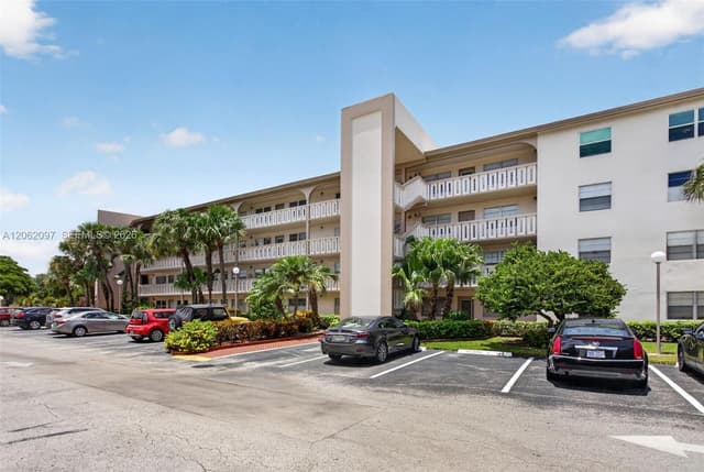 1903 Bermuda Cir # D2, Coconut Creek FL 33066 - Coconut Creek, FL - Photo 2