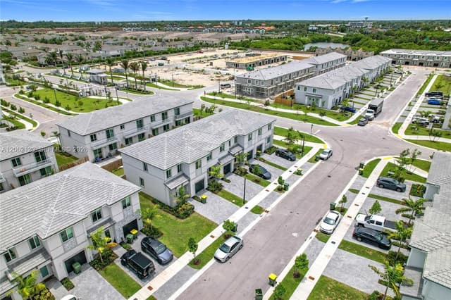 716 SE 14th St, Homestead FL 33034 - Homestead, FL - Photo 4