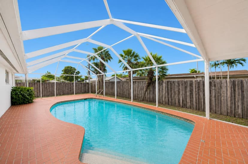 8721 SW 200TH Terrace, Cutler Bay FL 33189