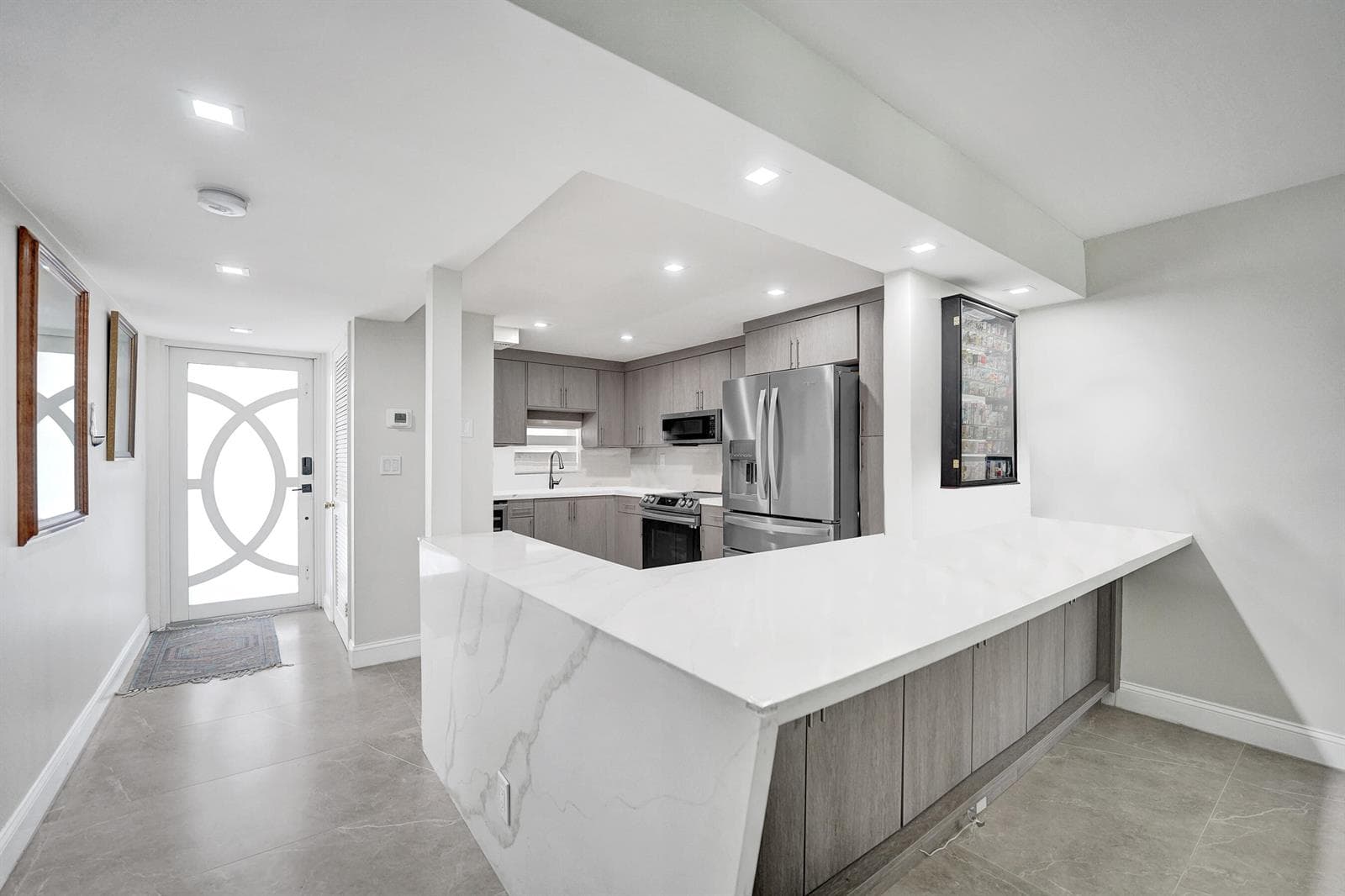 9410 N Hollybrook Lake Drive # 201, Pembroke Pines FL 33025 - Pembroke Pines, FL - Photo 1