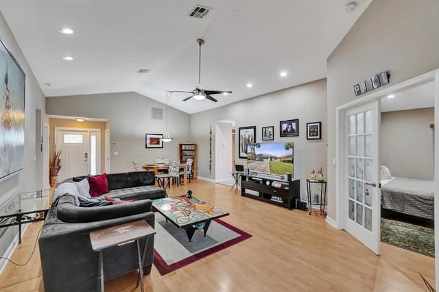 9355 NW 18TH Drive, Plantation FL 33322 - Plantation, FL - Photo 2