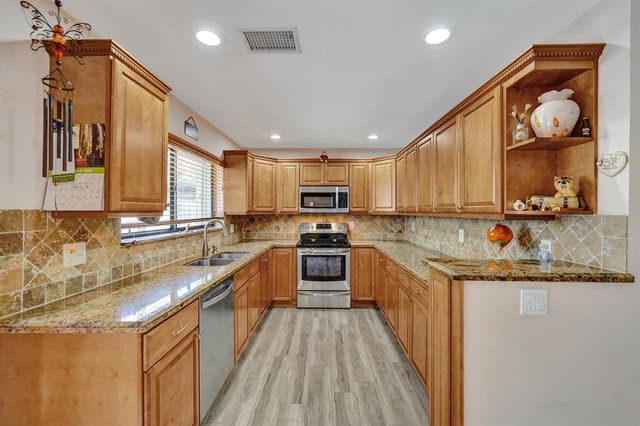 9355 NW 18TH Drive, Plantation FL 33322 - Plantation, FL - Photo 3