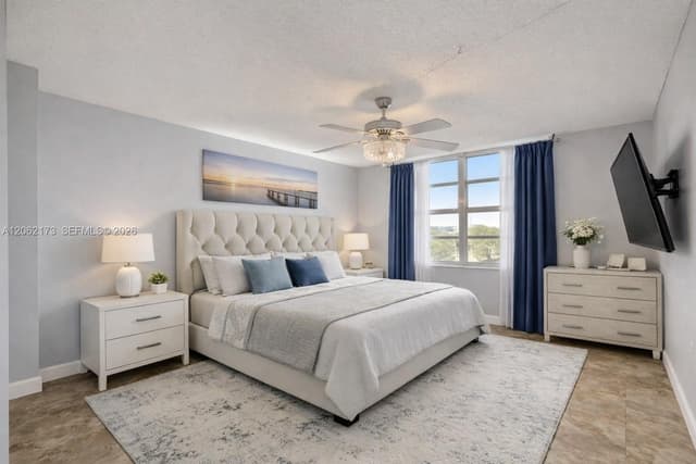 2750 NE 183rd St # 304, Aventura FL 33160 - Aventura, FL - Photo 4