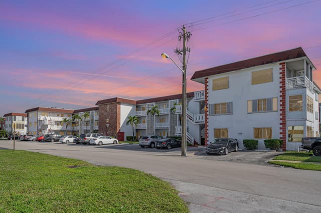 1330 NW 43rd Avenue # 202, Lauderhill FL 33313 - Lauderhill, FL - Photo 2