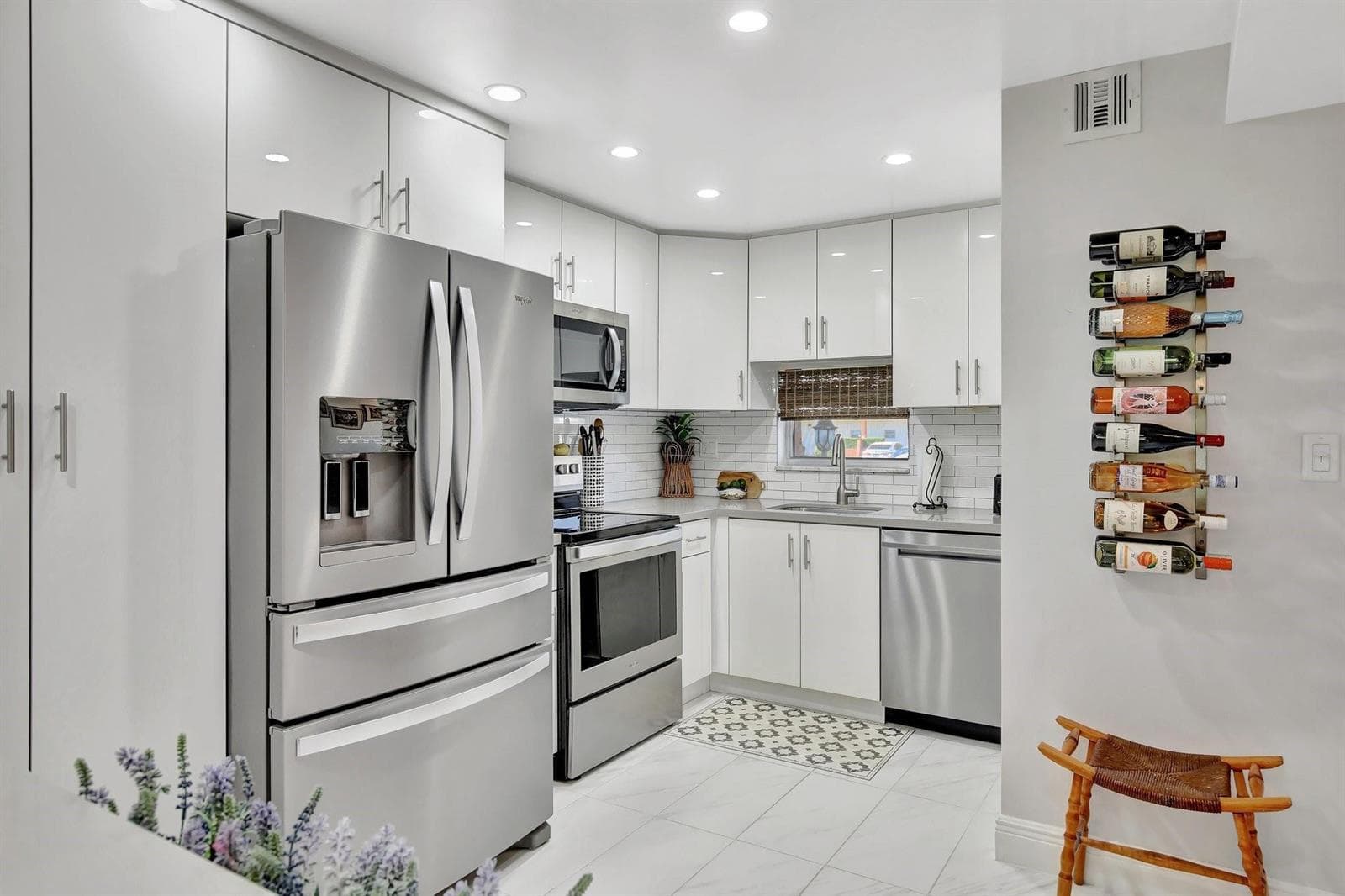 700 S HOLLYBROOK Drive # 104, Pembroke Pines FL 33025 - Pembroke Pines, FL - Photo 1