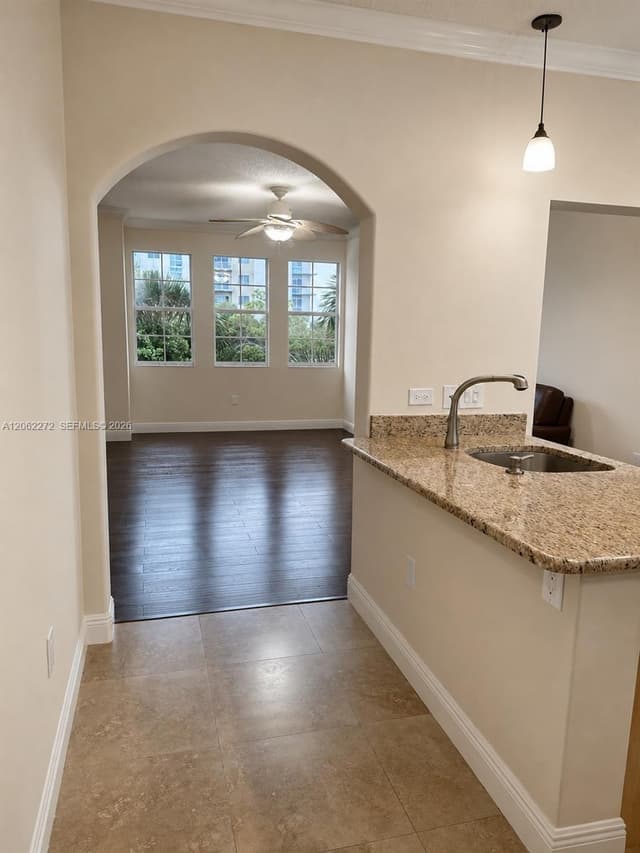 533 NE 3rd Ave # 320, Fort Lauderdale FL 33301 - Fort Lauderdale, FL - Photo 2