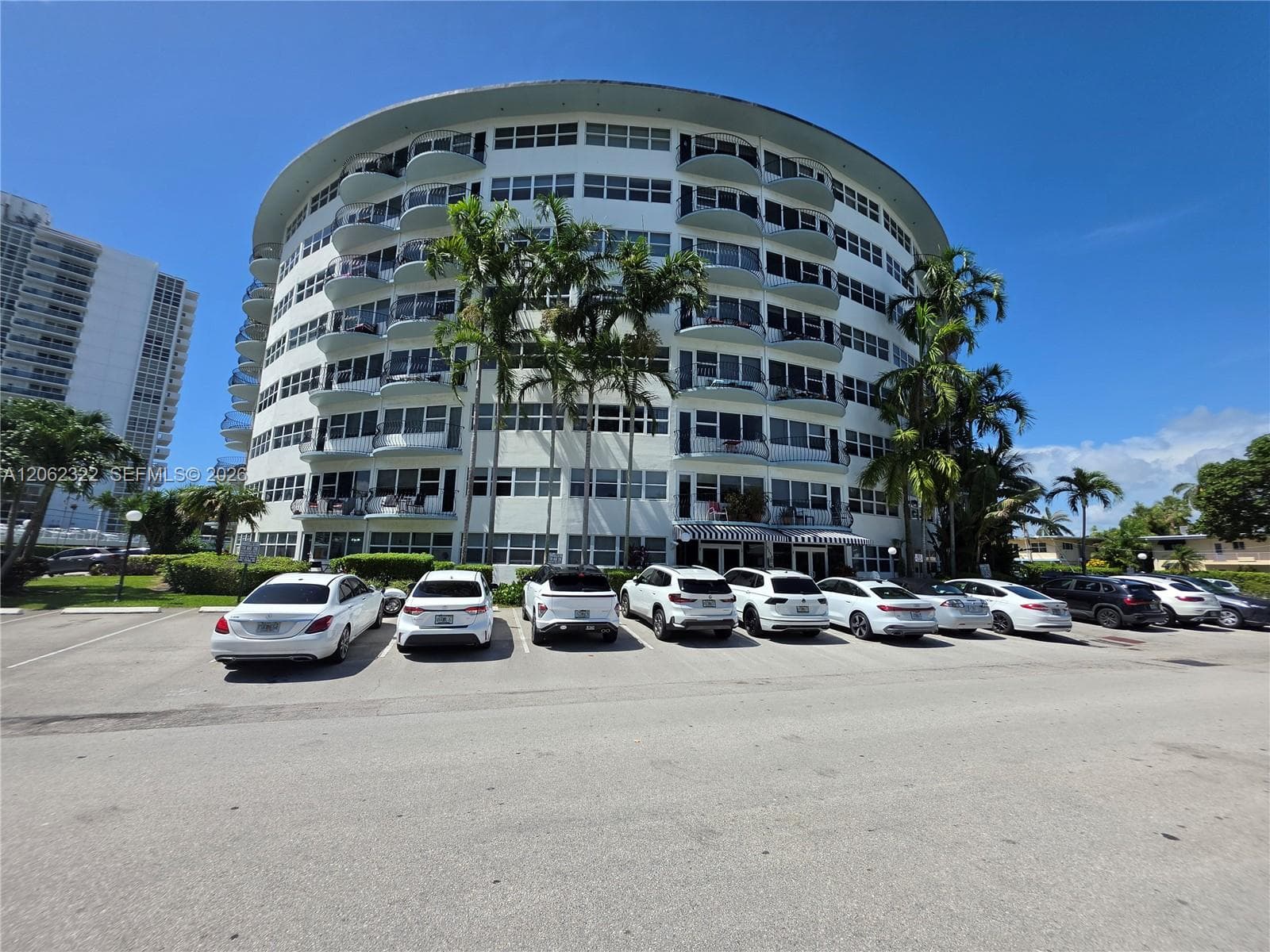 3250 NE 28th St # 212, Fort Lauderdale FL 33308