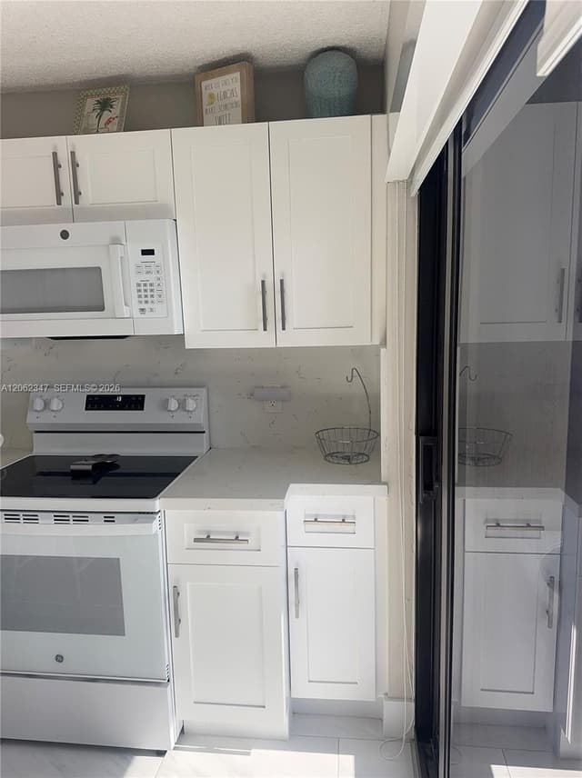 3215 N Ocean Dr # 502, Hollywood FL 33019 - Hollywood, FL - Photo 6