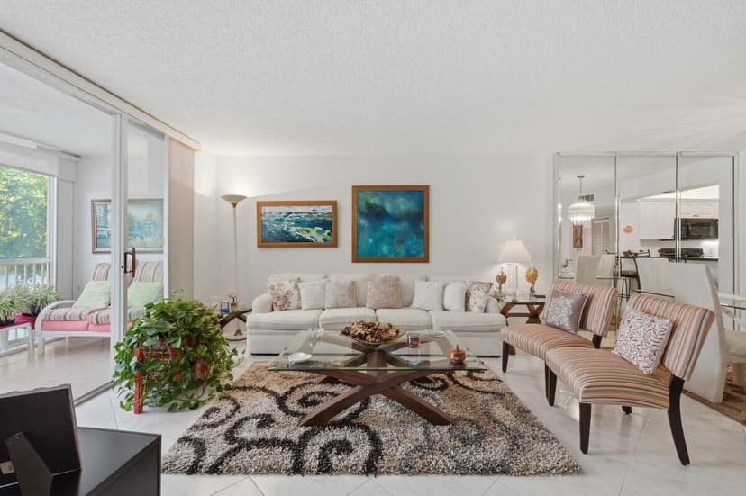 7440 TRENT Drive # 209, Tamarac FL 33321