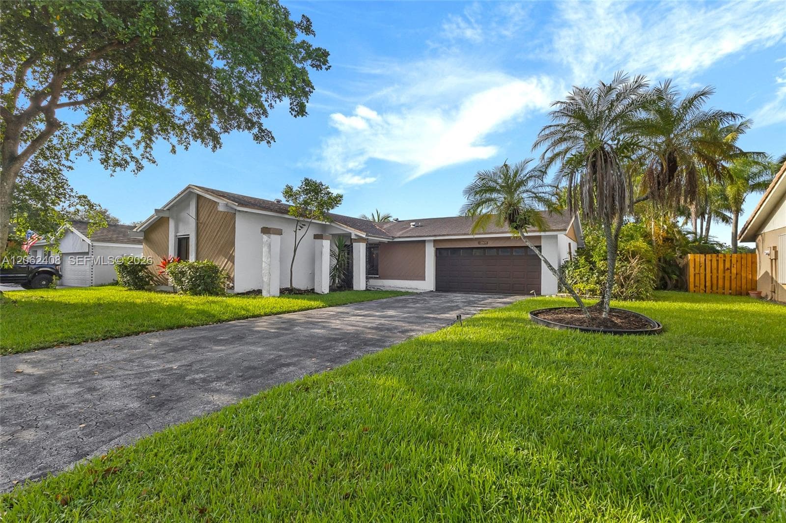 11905 Sailboat Dr, Cooper City FL 33026