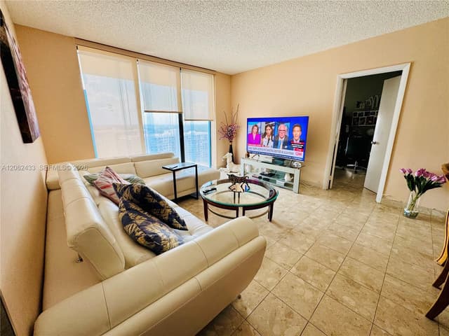 18181 NE 31st Ct, Aventura FL 33160 - Aventura, FL - Photo 4