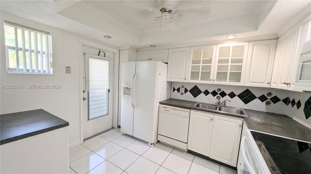 19051 NE 2nd Ave # 1507, Miami FL 33179 - Miami, FL - Photo 4