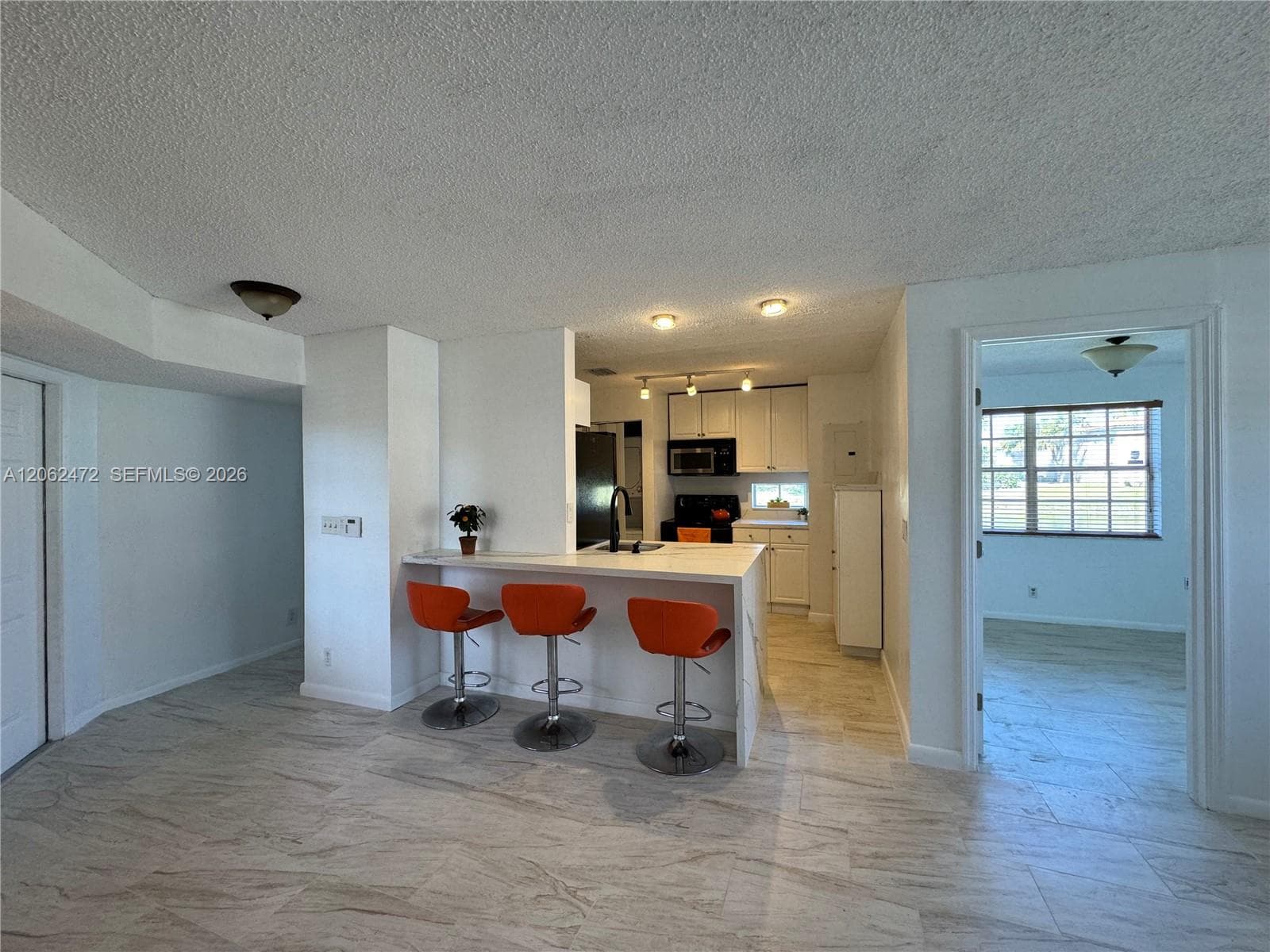8630 SW 3rd St # 101, Pembroke Pines FL 33025 - Pembroke Pines, FL - Photo 1