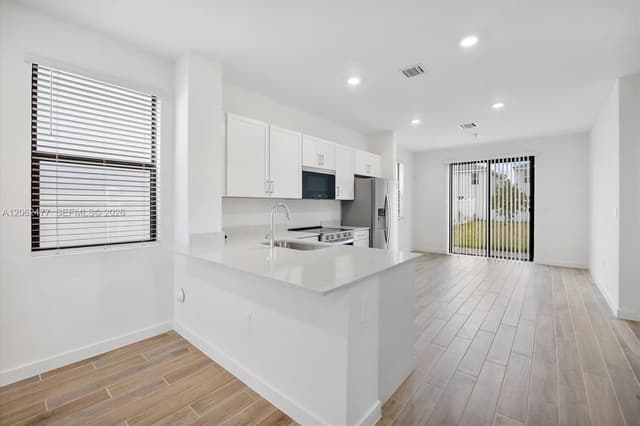 713 SE 15th Ave, Homestead FL 33033 - Homestead, FL - Photo 5