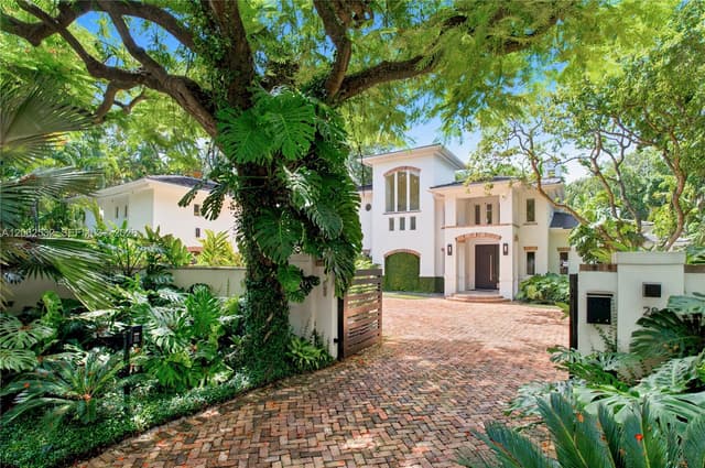 2820 Brickell Ave, Miami FL 33129 - Miami, FL - Photo 3