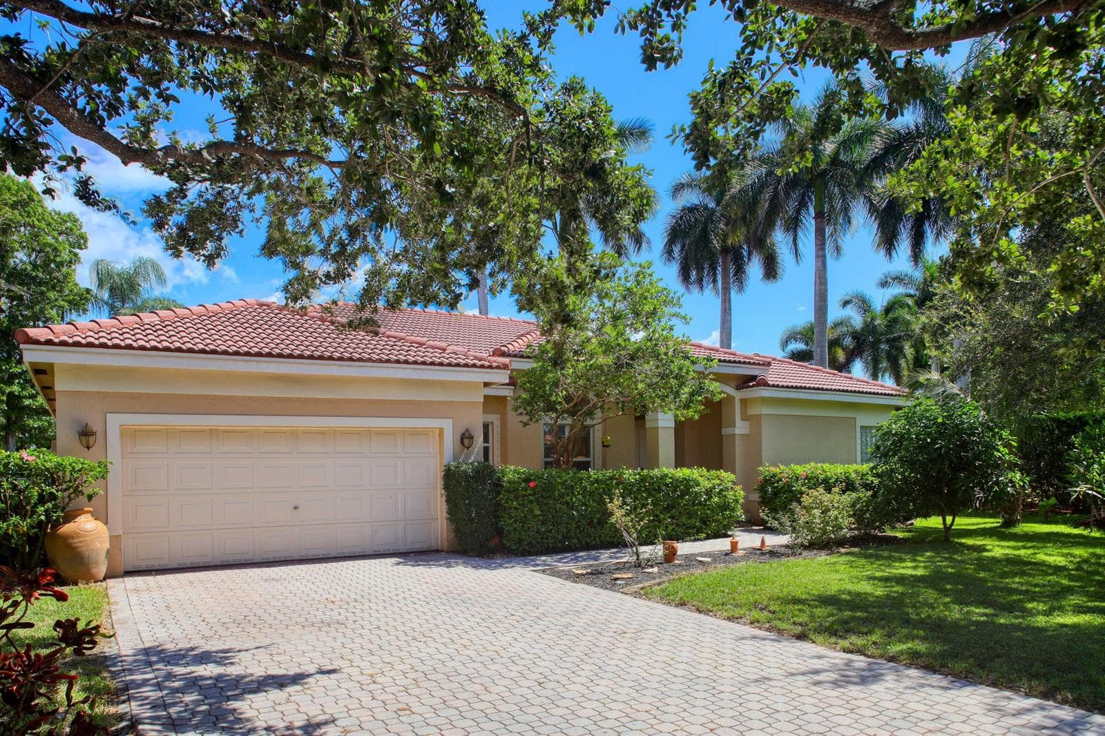 10303 NW 54th Place, Coral Springs FL 33076