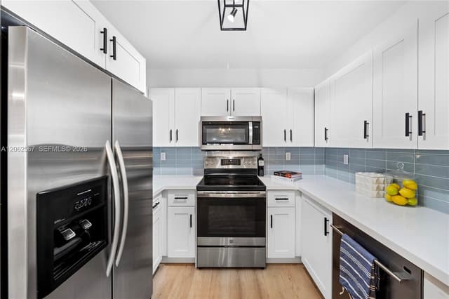 100 Edgewater Dr # 138, Coral Gables FL 33133 - Coral Gables, FL - Photo 5