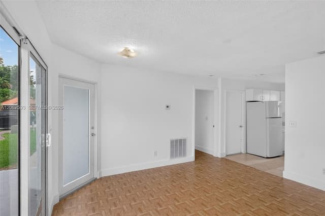 941 SW 7th Pl, Florida City FL 33034 - Florida City, FL - Photo 6