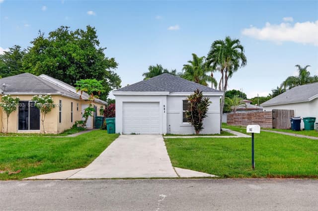 941 SW 7th Pl, Florida City FL 33034 - Florida City, FL - Photo 3