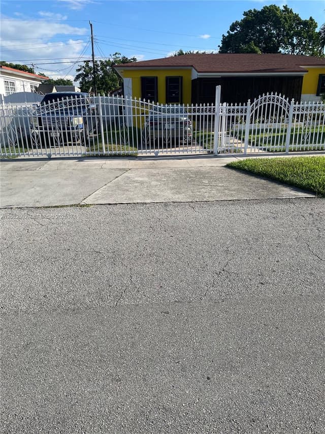 3265 NW 80th Ter, Miami FL 33147 - Miami, FL - Photo 2