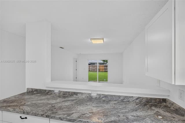 744 SW 9th St, Florida City FL 33034 - Florida City, FL - Photo 6