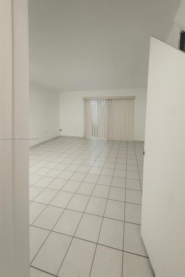 8170 NW 10th St # 2, Miami FL 33126 - Miami, FL - Photo 2