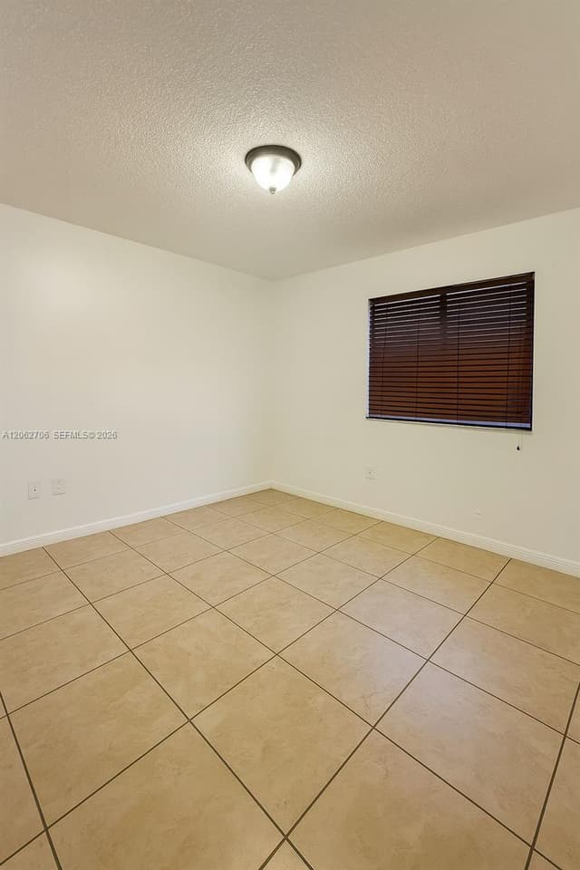8170 NW 10th St # 2, Miami FL 33126 - Miami, FL - Photo 5