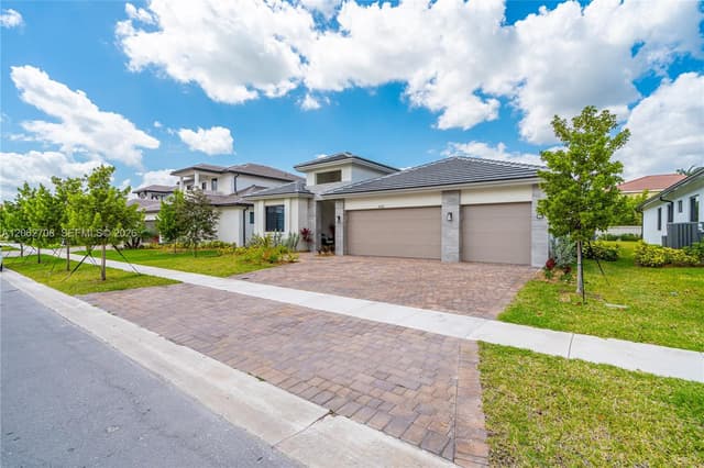 4528 SW 178th Ave, Miramar FL 33029 - Miramar, FL - Photo 2