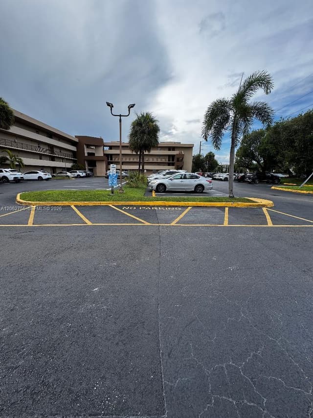 702 NW 87th Ave # 105, Miami FL 33172 - Miami, FL - Photo 2