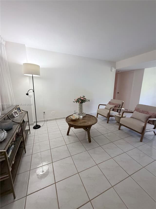 17000 NW 67th Ave # 112, Hialeah FL 33015 - Hialeah, FL - Photo 7
