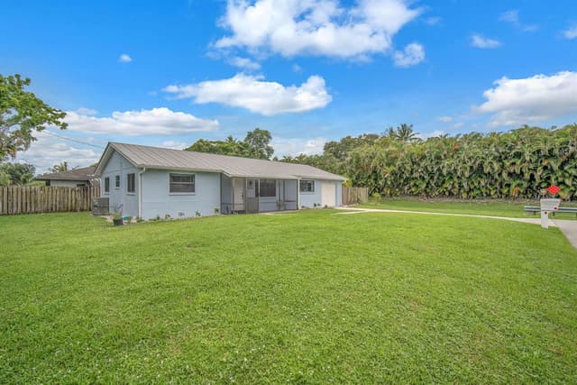 9240 HONEYWELL Road, Lake Worth FL 33467 - Lake Worth, FL - Photo 2