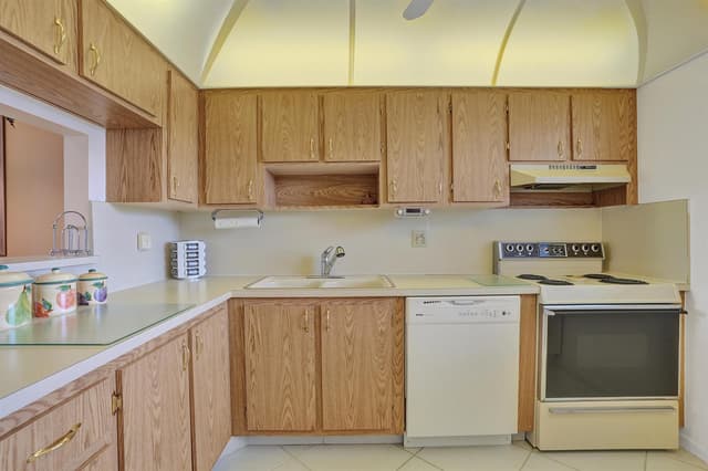 6850 Royal Palm Boulevard # 202G, Margate FL 33063 - Margate, FL - Photo 3
