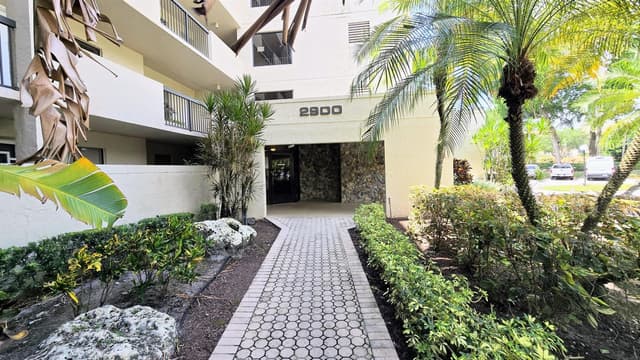 2900 NW 42nd Avenue # A306, Coconut Creek FL 33066 - Coconut Creek, FL - Photo 2