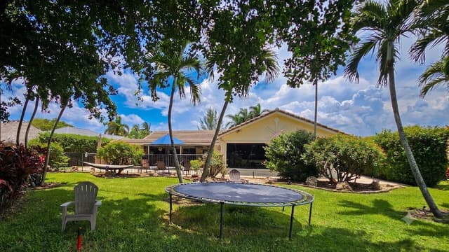 244 Walton-Heath Drive, Atlantis FL 33462 - Atlantis, FL - Photo 2